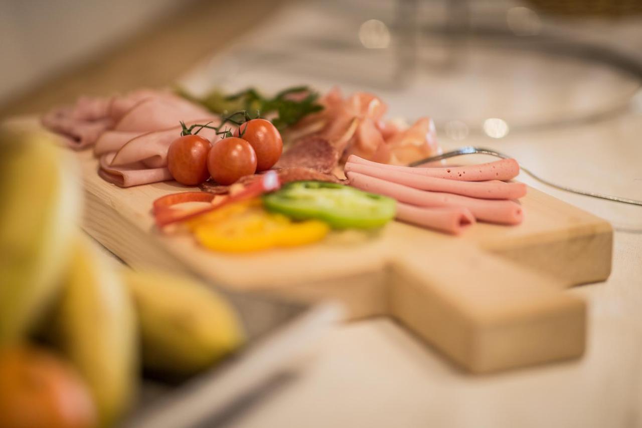 Restaurant Gaestehaus Wiesenheim Uderns Zewnętrze zdjęcie