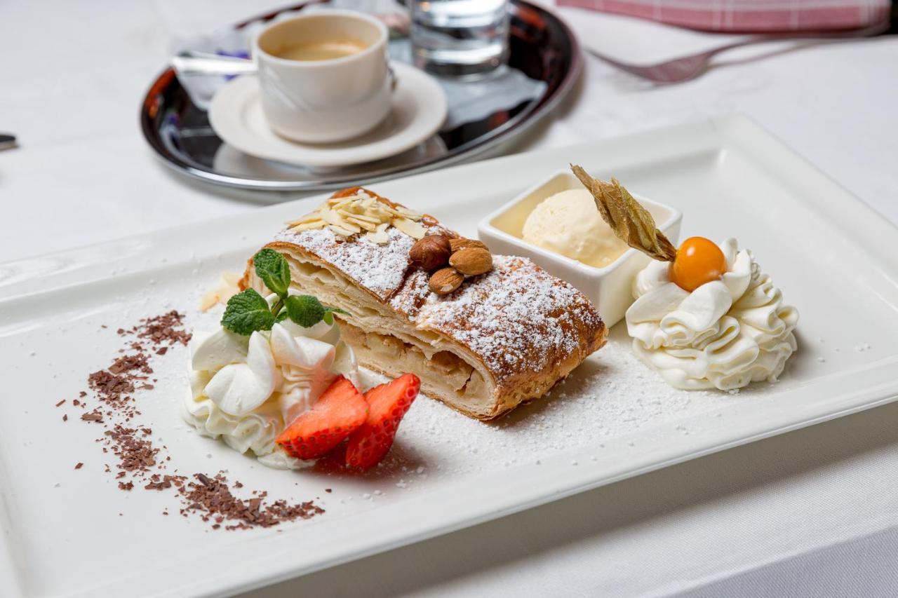 Restaurant Gaestehaus Wiesenheim Uderns Zewnętrze zdjęcie