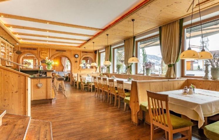 Restaurant Gaestehaus Wiesenheim Uderns Zewnętrze zdjęcie