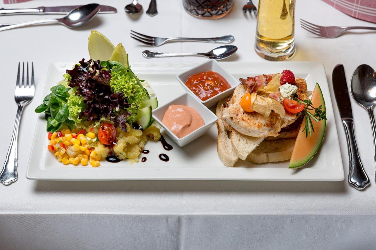 Restaurant Gaestehaus Wiesenheim Uderns Zewnętrze zdjęcie