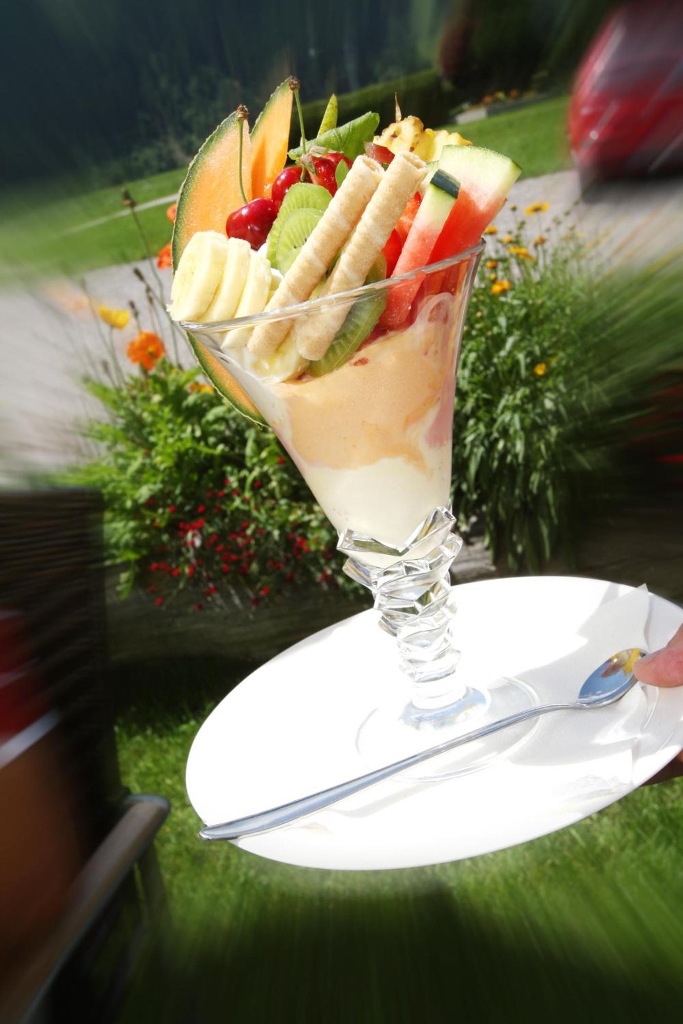 Restaurant Gaestehaus Wiesenheim Uderns Zewnętrze zdjęcie