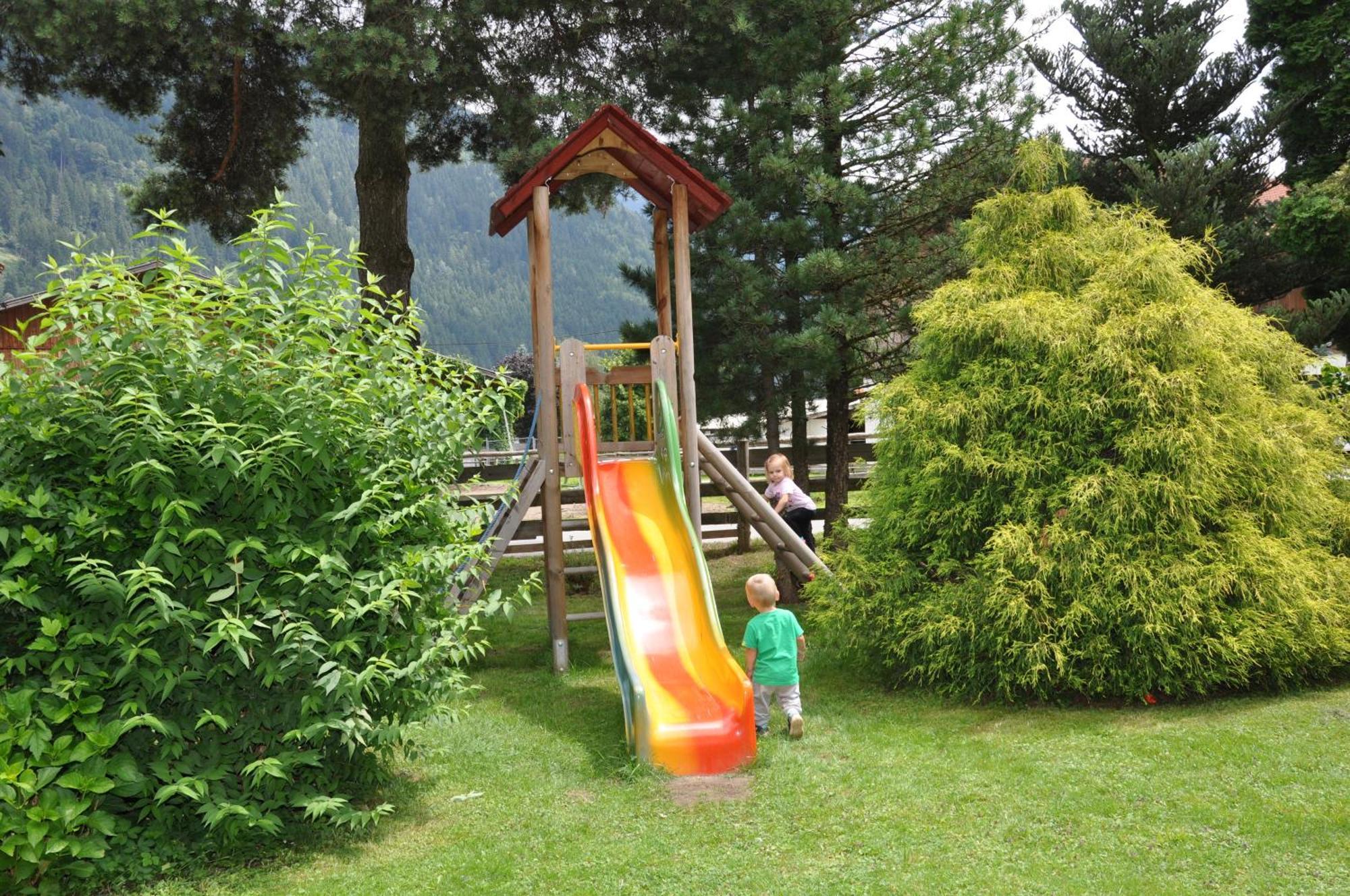 Restaurant Gaestehaus Wiesenheim Uderns Zewnętrze zdjęcie