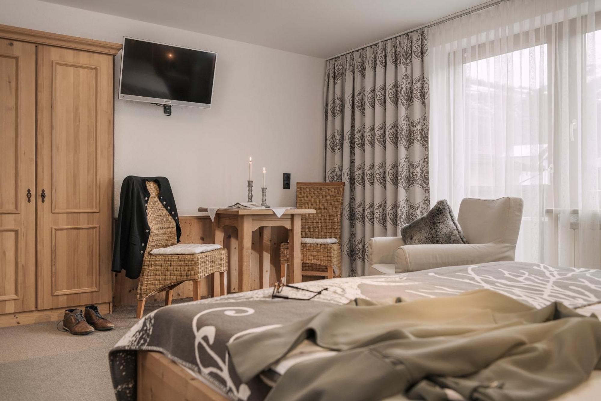 Restaurant Gaestehaus Wiesenheim Uderns Zewnętrze zdjęcie