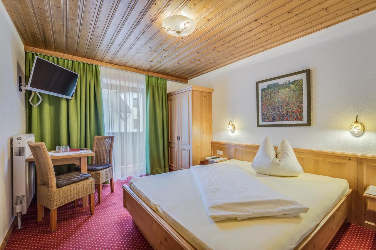 Restaurant Gaestehaus Wiesenheim Uderns Zewnętrze zdjęcie